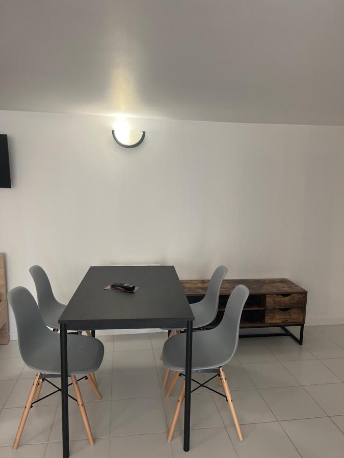 Chaudari Guest House Palaiseau Dış mekan fotoğraf