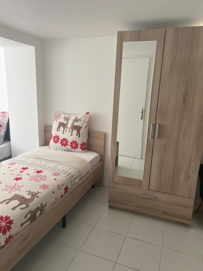Chaudari Guest House Palaiseau Dış mekan fotoğraf